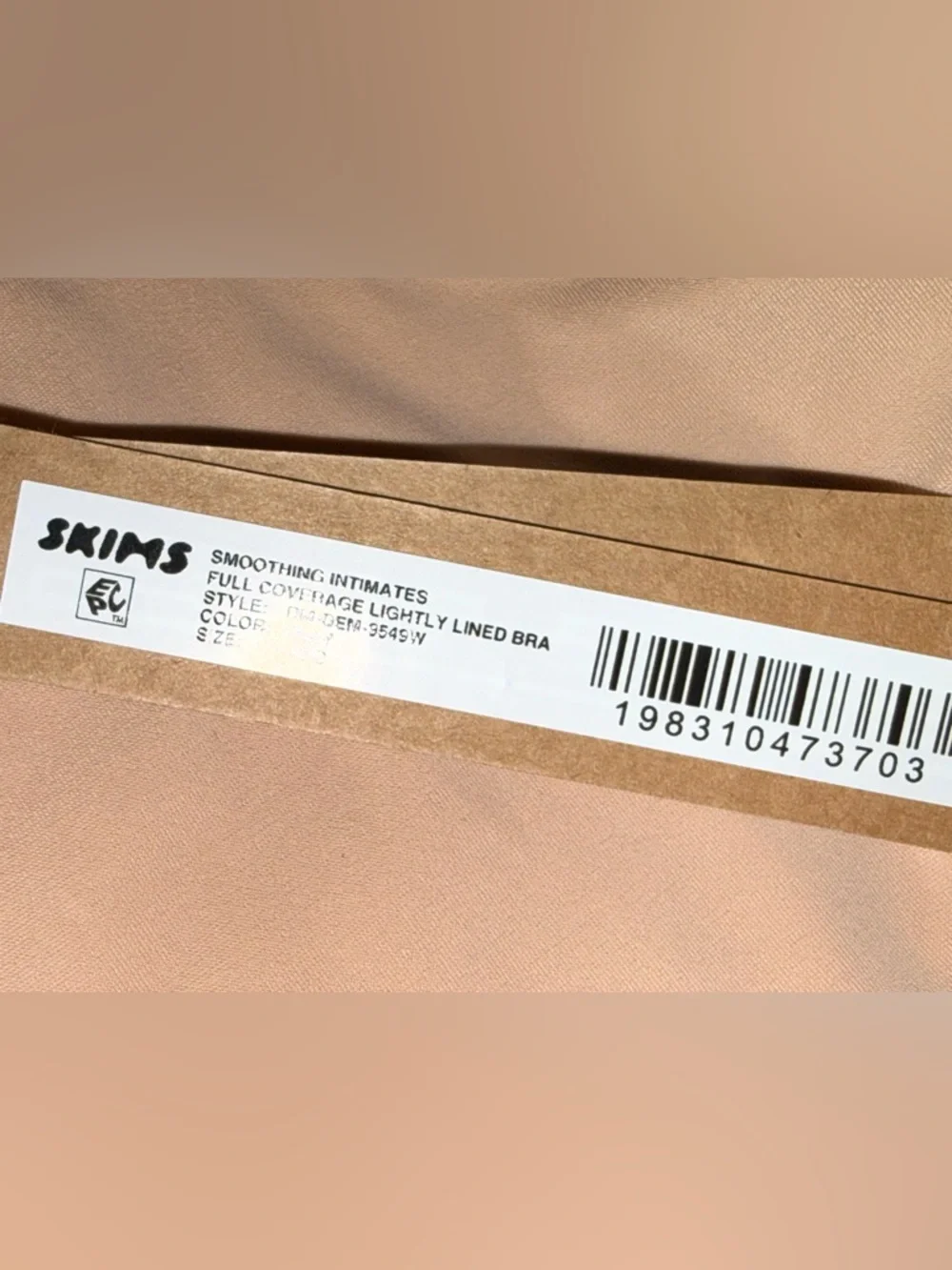 SKIMS Seamless Nude Full-Coverage T-Shirt Bra - Picture 9 of 12